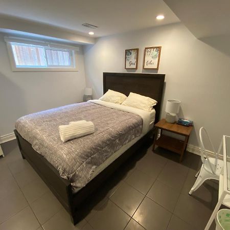 Yonge And Finch Subway !S Spacious And Modern Private Bd With Shared Bathroom Toronto Exterior photo