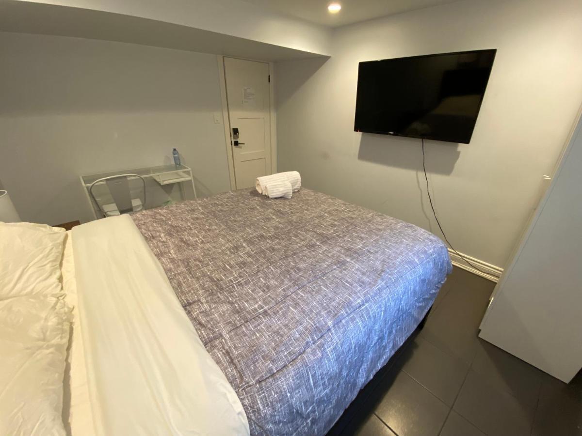 Yonge And Finch Subway !S Spacious And Modern Private Bd With Shared Bathroom Toronto Exterior photo